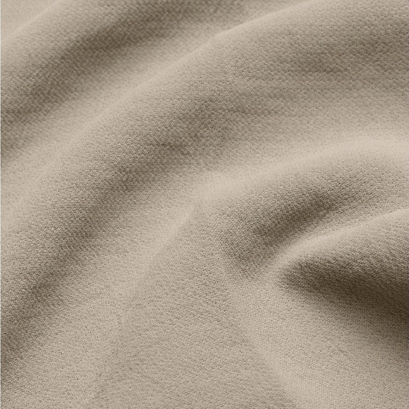 ARITZIA The Effortless Pant™ - Crepette™. SIZE 4 SHORT nomad taupe - Picture 3 of 4